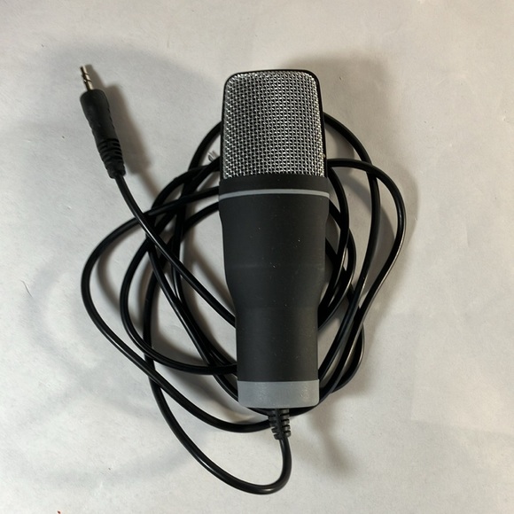 Condenser Microphone with Shock Mount and Adjustable Arm - Picture 6 of 7